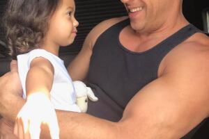 papas famosos con hijos