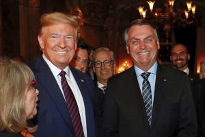 Los aranceles contra Brasil castigan la acción de la justicia contra el expresidente Jair Bolsonaro, en juicio por presuntamente intentar dar un golpe de Estado en 2022 y que la Casa Blanca considera una "cacería de brujas".
