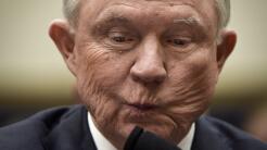 "Abuso infantil, inmoralidad, discriminación": Jeff Sessions es acusado por 640 miembros de su iglesia