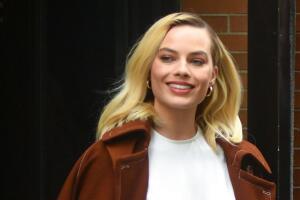 Margot Robbie protagonista Piratas del Caribe 6.jpg