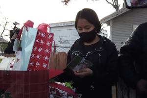 Abriendo regalos
