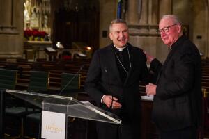 Hicks reemplaza al cardenal saliente Timothy Dolan.