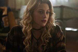 lili-reinhart (2).jpg