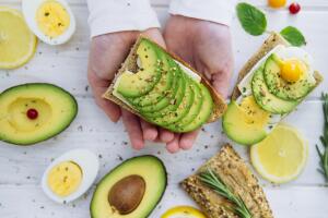 aguacate_y_huevo.jpg