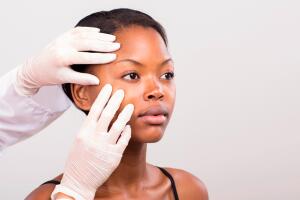 2%20DERMATOLOGO.jpg