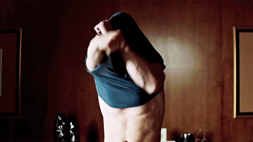 famosos-sin-camiseta_11.gif