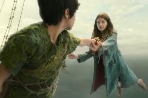 Ever Anderson, hija de Milla Jovovich que parece su doble y será Wendy en ‘Peter Pan’ (5).jpg