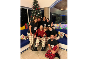 jose-eduardo-derbez-victoria-ruffo-navidad-2021.png