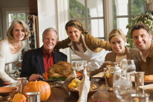 familia-reuniao-mesa.jpg
