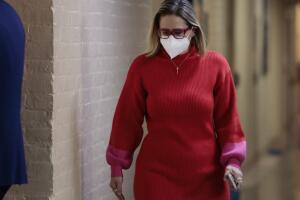 La senadora Kysten Sinema de Arizona