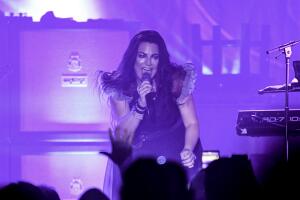 Amy Lee banda Evanescence The Grosby Group.jpg