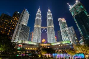 The Petronas twin towers at night