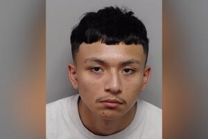 Aaron Espinoza bebe de 4 semanas San Antonio lesiones a un menor abuso infantil SAPD