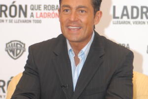 Fernando Colunga 