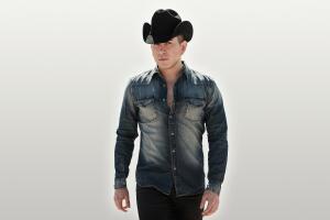 El Bebeto, cantante mexicano. Nombre real Carlos Alberto García Villanueva.