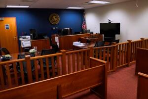 Qué pasará con las cortes migratorias tras el cierre del gobierno en EE.UU.