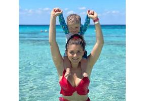 Zoraida-Gómez-con-su-hijo