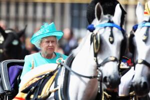 Reina Isabel II y los caballos