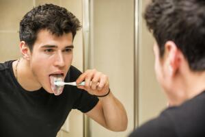 cepillar los dientes