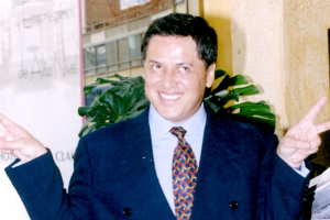 Mario Bezares
