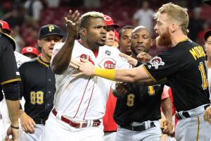 Pittsburgh Pirates  v Cincinnati Reds