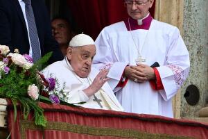 TOPSHOT-VATICAN-RELIGION-URBI-ORBI-EASTER