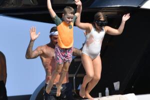 EXC David Beckham - Victoria Beckham - Sir Elton John - Harper Beckham - Brooklyn Beckham - David Furnis