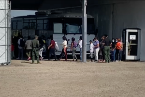 inmigrantes-Título-8-consecuencias-legales