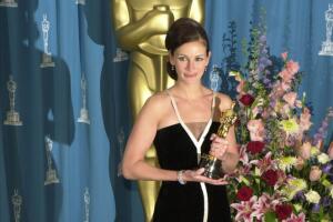 Julia Roberts obtuvo el Premio Oscar como 'Mejor Actriz' por 'Erin Brocovick'