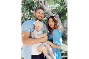 kellan-lutz-actor-esposa-hija.png
