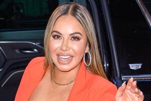 Chiquis Rivera confiesa que ayudó a “pasar gente por la frontera” 