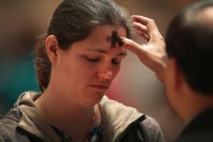 Chicago Catholics Observe Beginning Of Lent With Ash Wednesday Mass