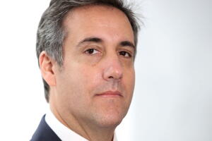 Michael Cohen, abogado personal del presidente Donald Trump, presentó una demanda por difamación contra Buzzfeed por haber publicado el dossier con información no verificada sobre el mandatario. 