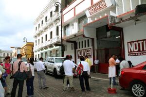 ASESINAN A UN PERIODISTA JUNTO CON SU ESPOSA E HIJO EN EL ESTE DE MÉXICO