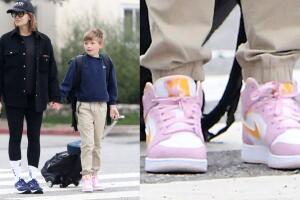 Samuel, el hijo de Ben Affleck y Jennifer Garner, apareció con estos tenis Nike rosados.  
