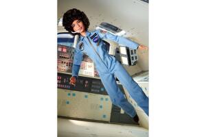 barbie-sally-ride-112020-1400x2099.jpg