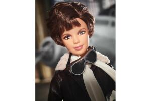 barbie-amelia-earhart-112020-1400x1755.jpg