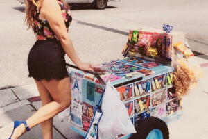 La Bronca de vendedora de dulces