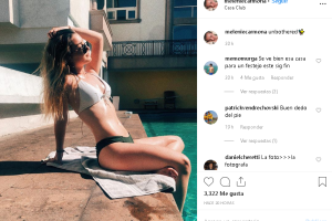 Melanie Carmona posa en bikini