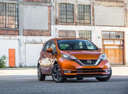 <h3 class="cms-H3-H3"><b>Nissan Versa Note</b></h3>
<br>
<br>
<b>Precio promedio:</b> 9,533 dólares
<br>
<b>Porcentaje promedio por debajo del valor de mercado: </b>12.4%
<br>
<b>Ahorro promedio:</b> 1,375 dólares