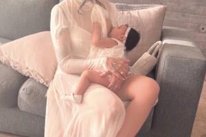 Inti, la bebé de Nodal y Cazzu, llegó al mundo en septiembre de 2023.