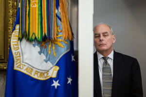 John Kelly Escucha