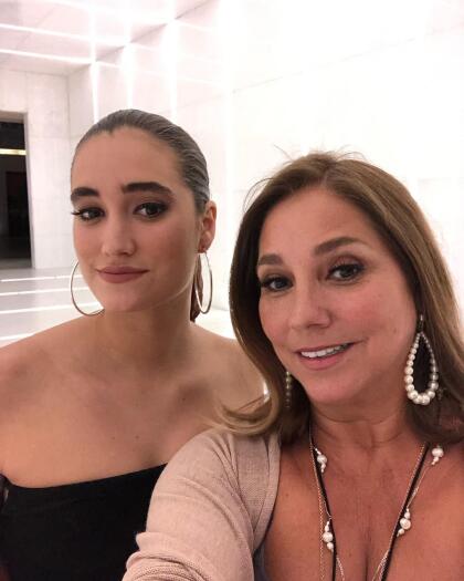 Los Hijos De Gaby Rivero Y Leonardo Daniel Son Novios Y Presumen Romance Famosos Univision