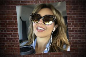 Thalía tiene una obsesión por los lentes de sol