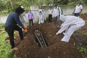 APTOPIX Virus Outbreak India