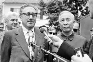 Nobel premio de paz, Kissinger
