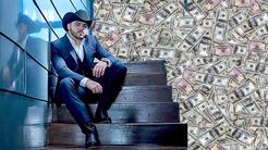 Detienen a un joven con 150,000 dólares que asegura pertenecen a Gerardo Ortiz