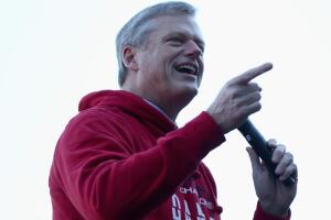 El gobernador de Massachusetts, Charlie Baker