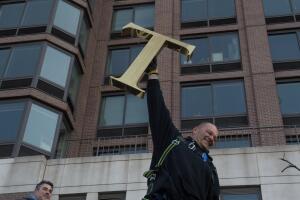 Retiran el nombre de Donald Trump de los edificios Trump Place