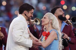 Lady Gaga canto "Die With a Smile" a ritmo de salsa
